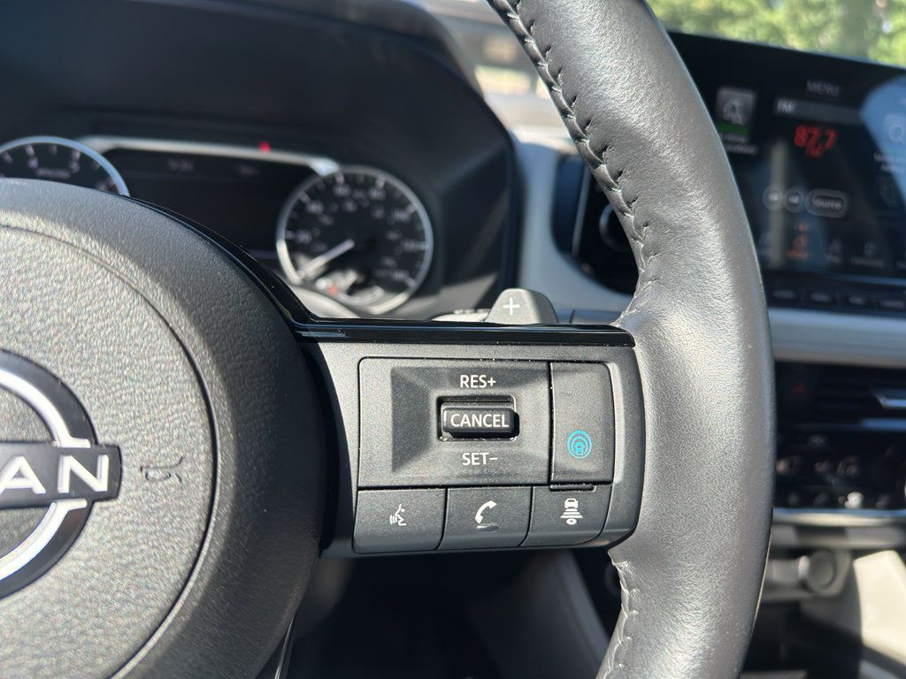 Used 2022 Nissan Rogue SL w/ SL Premium Package AWD/4WD image 24