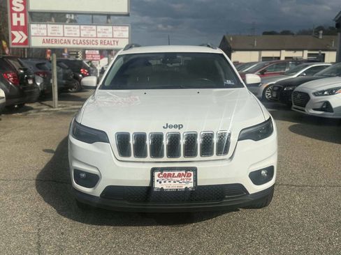 Used 2019 Jeep Cherokee Latitude Plus image 2