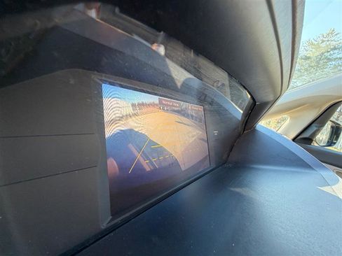 Used 2012 Honda Odyssey Touring Elite image 17