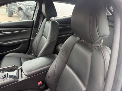 Used 2024 MAZDA MAZDA3 s FWD image 11