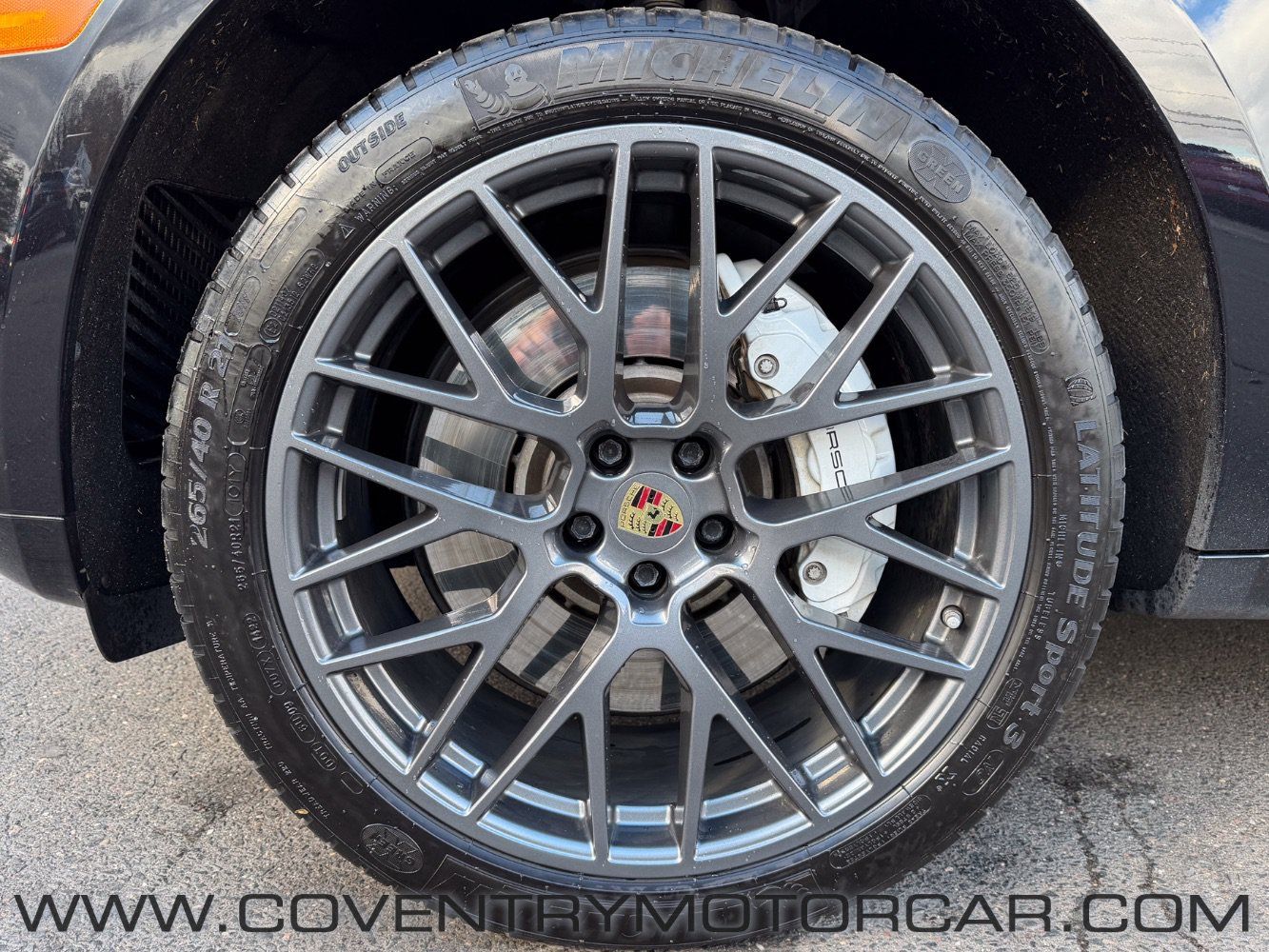 Used 2020 Porsche Macan Turbo AWD/4WD image 11