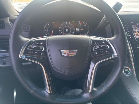 Used 2016 Cadillac Escalade Platinum RWD image 17