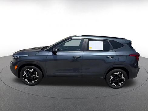 Used 2025 Kia Seltos S FWD image 9