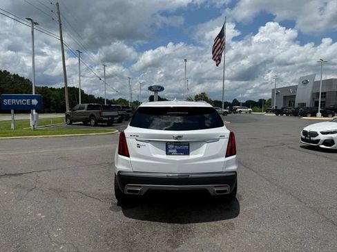 Used 2022 Cadillac XT5 Premium Luxury w/ Platinum Package FWD image 5