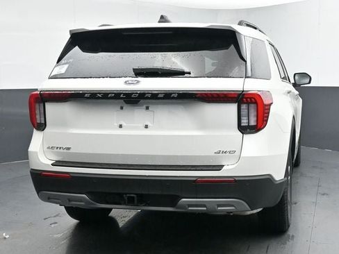 Used 2025 Ford Explorer Active w/ Active Comfort Package AWD/4WD image 10