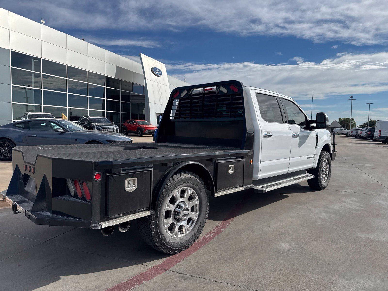 Used 2022 Ford F350 Lariat w/ Chrome Package AWD/4WD image 3