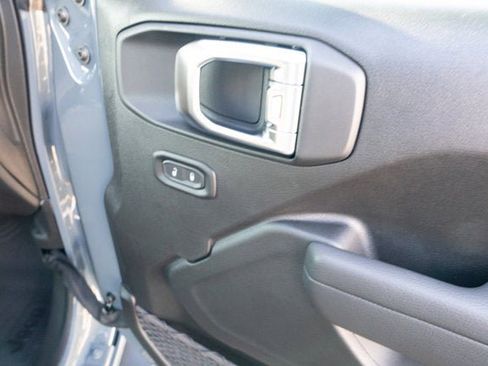 New 2025 Jeep Wrangler Unlimited Rubicon w/ Convenience Group image 46