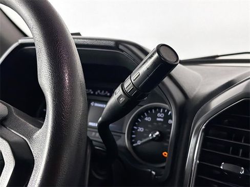 Used 2022 Ford F250 XLT w/ Black Appearance Package image 17