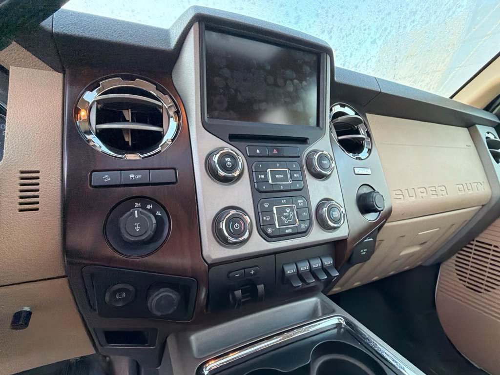 Used 2016 Ford F250 Lariat w/ Chrome Package AWD/4WD image 9