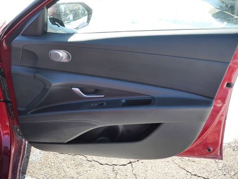 Used 2024 Hyundai Elantra SEL image 14