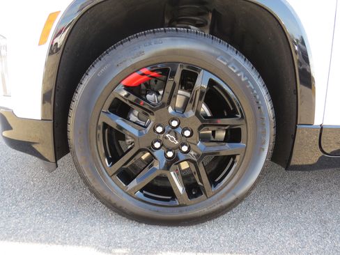 Certified 2023 Chevrolet Traverse Premier w/ Redline Edition image 13