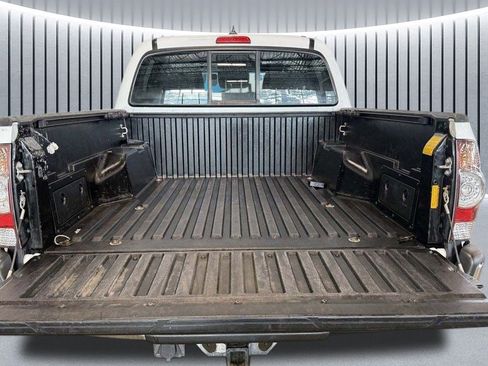 Used 2015 Toyota Tacoma PreRunner w/ SR5 Package image 9