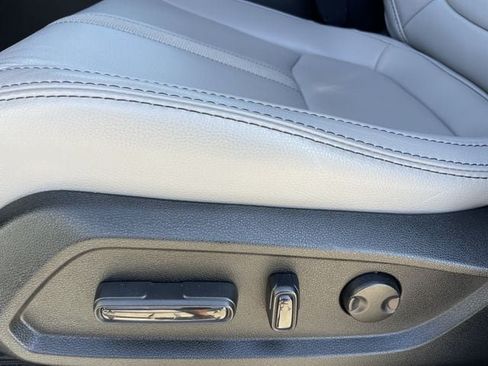 Certified 2025 Honda Pilot Touring image 26
