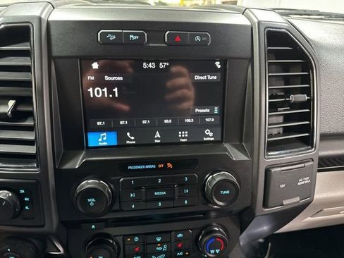 Used 2018 Ford F150 XLT w/ Equipment Group 302A Luxury AWD/4WD image 21