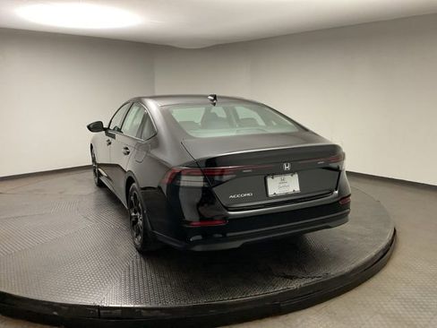 Used 2025 Honda Accord SE image 5