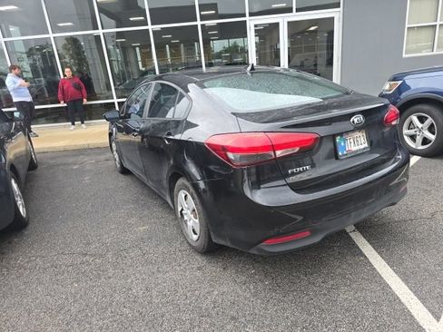 Used 2017 Kia Forte LX w/ LX Popular Package FWD image 5