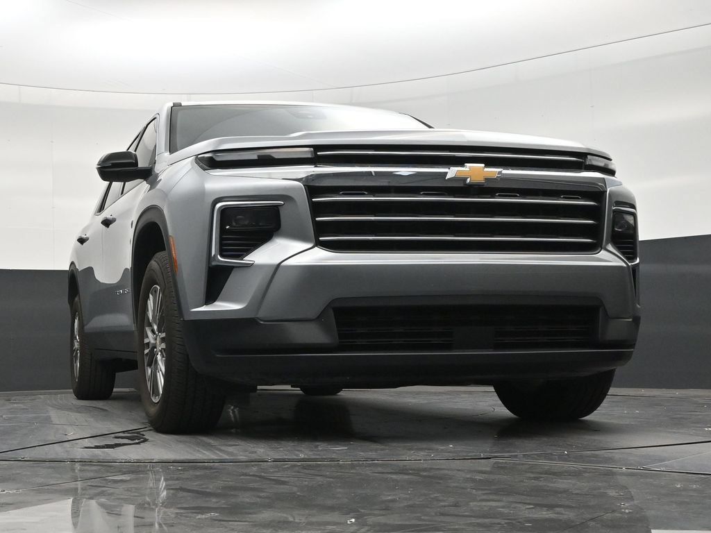 Used 2026 Chevrolet Traverse LT FWD image 25