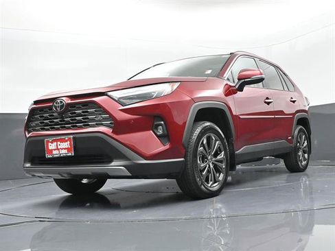 Certified 2025 Toyota RAV4 Limited w/ Advanced Technology Package AWD/4WD image 33