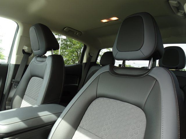 Used 2022 Chevrolet Colorado Z71 AWD/4WD image 11