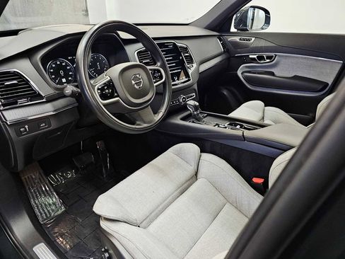 Used 2021 Volvo XC90 T6 Inscription w/ Advanced Package AWD/4WD image 2