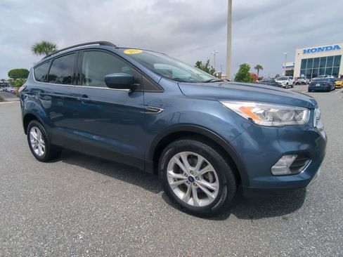 Used 2018 Ford Escape SEL w/ Ford Safe & Smart Package image 2