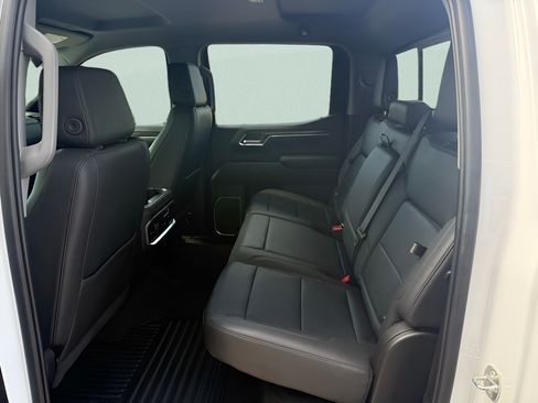 Used 2023 Chevrolet Silverado 1500 LTZ w/ LTZ Convenience Package II AWD/4WD image 9
