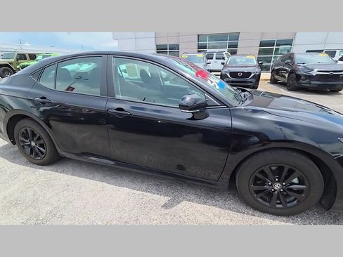 Used 2025 Toyota Camry LE FWD image 35