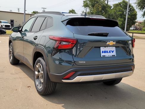 New 2026 Chevrolet Trax LT FWD image 3