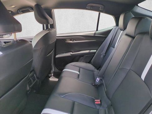 Used 2025 Toyota Camry SE w/ Convenience Package FWD image 18