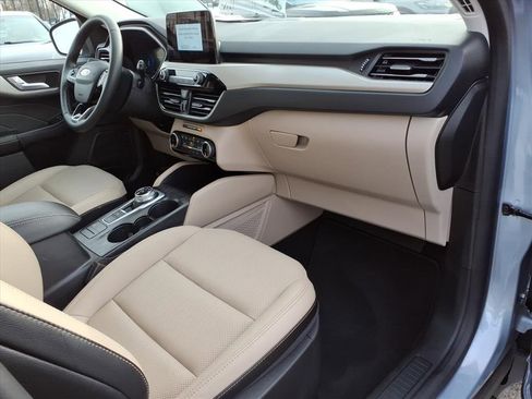 Certified 2022 Ford Escape SEL w/ Technology Package image 10