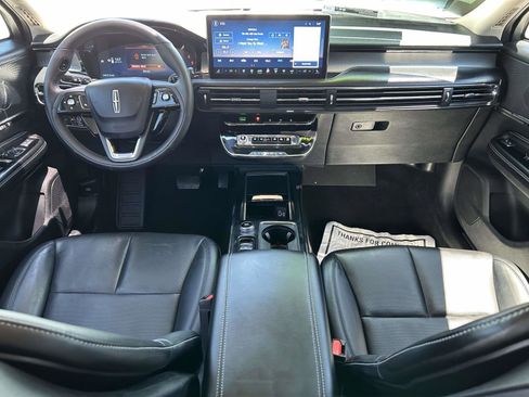 Certified 2024 Lincoln Corsair AWD w/ Equipment Group 101A image 18