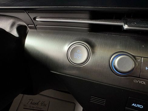 Used 2024 Hyundai Kona SEL image 31