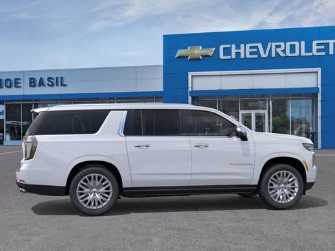 New 2026 Chevrolet Suburban Premier AWD/4WD image 5