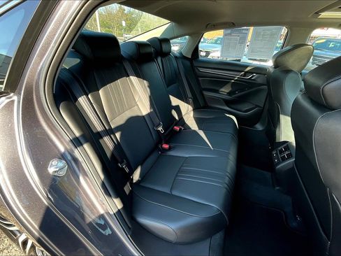 Used 2021 Honda Accord Touring image 29