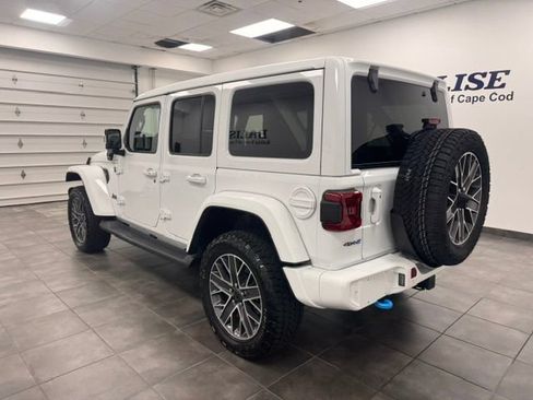 Used 2024 Jeep Wrangler High Altitude AWD/4WD image 5