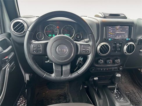 Used 2017 Jeep Wrangler Unlimited Sahara w/ Connectivity Group image 12