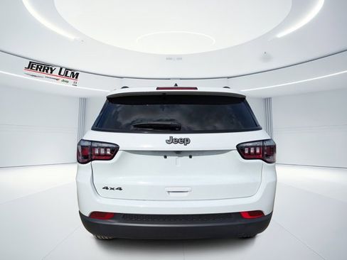 New 2026 Jeep Compass Latitude image 30