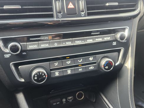 Used 2020 Kia Optima LX image 27