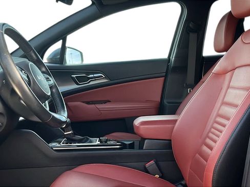 Used 2023 Kia Sportage SX image 12