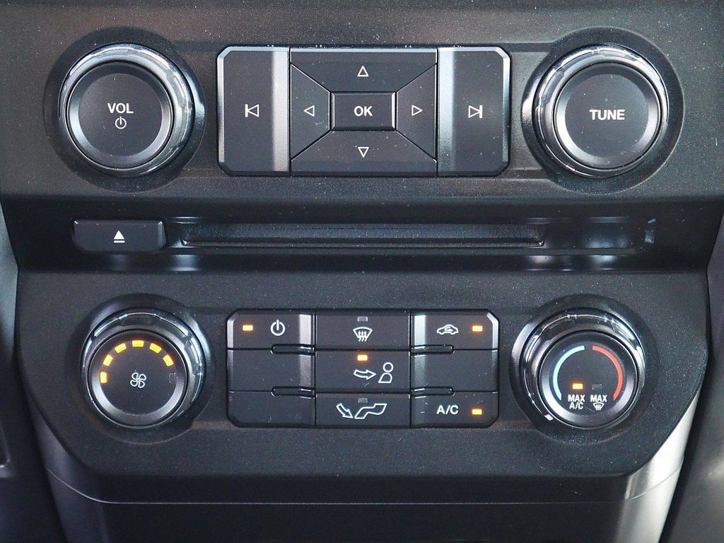 Used 2016 Ford F150 XLT AWD/4WD image 22
