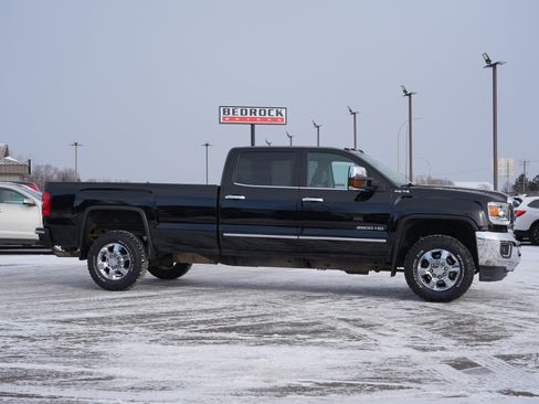 Used 2019 GMC Sierra 2500 SLT w/ Snow Plow Prep Package image 2