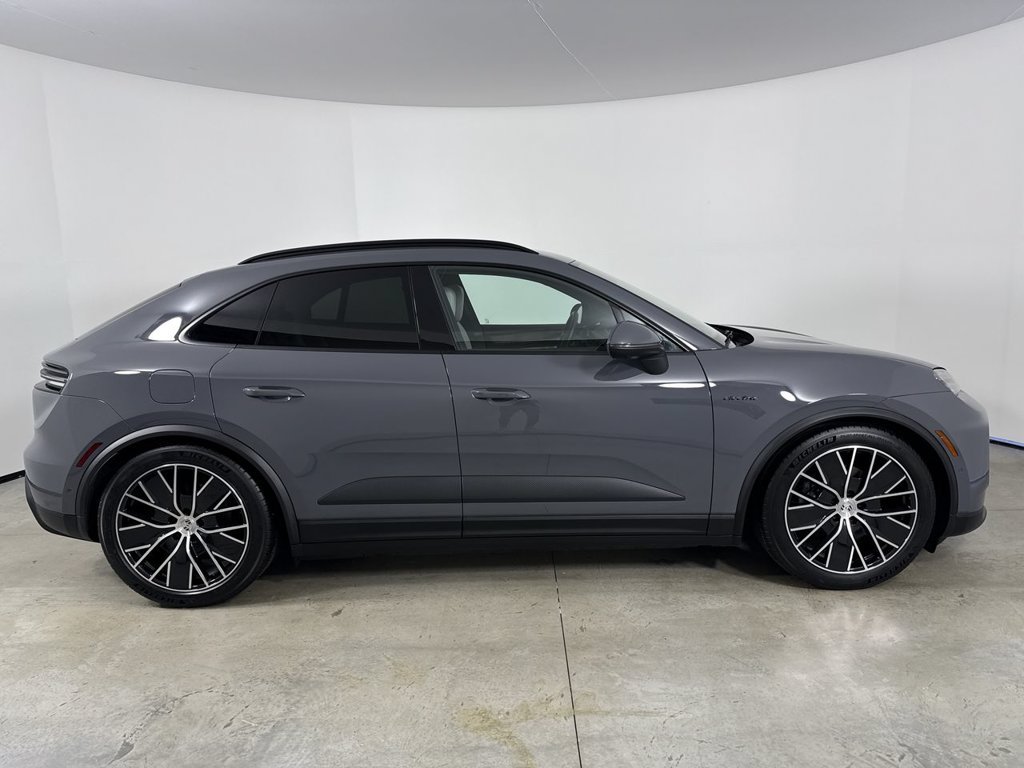 Certified 2025 Porsche Macan Electric RWD image 8
