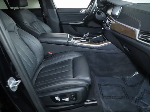 Used 2020 BMW X5 M50i w/ Premium Package image 36