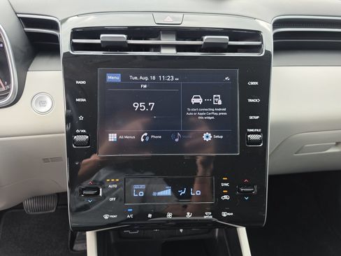 Used 2024 Hyundai Tucson SEL FWD image 26