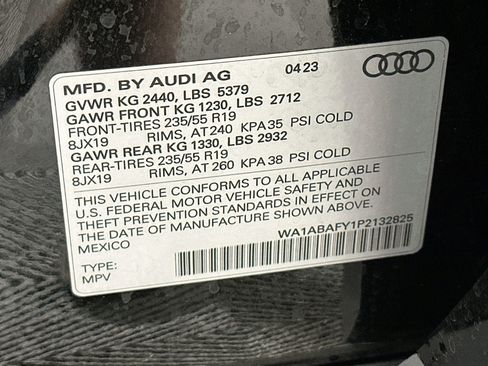Used 2023 Audi Q5 2.0T Premium w/ Convenience Package AWD/4WD image 12
