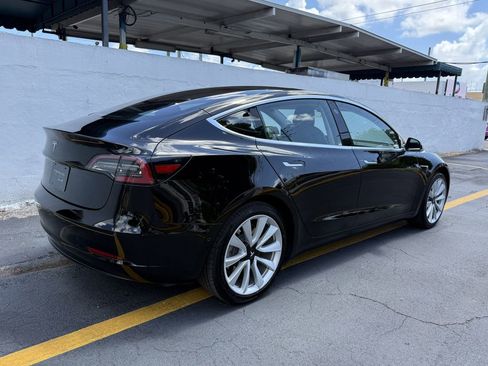 Used 2018 Tesla Model 3 Long Range RWD image 4