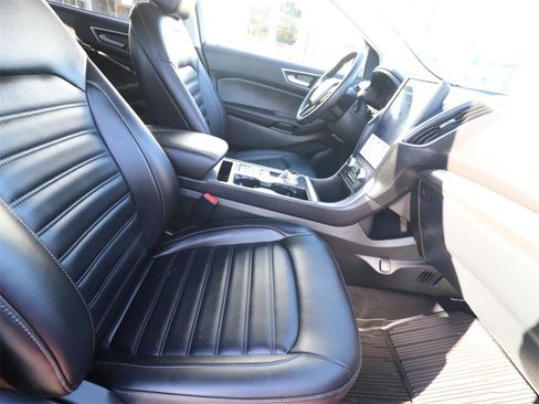 Certified 2022 Ford Edge SEL w/ Convenience Package image 12