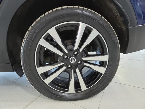 Used 2019 Nissan Kicks SV FWD image 11