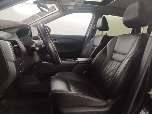 Used 2023 Nissan Rogue Platinum w/ Platinum Premium Package FWD image 16