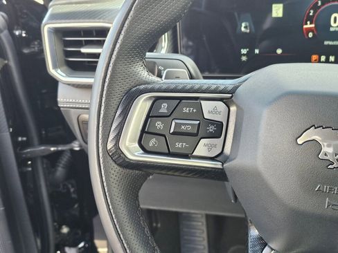 Used 2025 Ford Mustang GT Premium RWD image 31